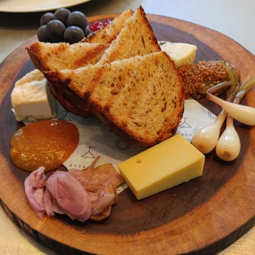 travelle_artisan_cheese_board_new.jpg